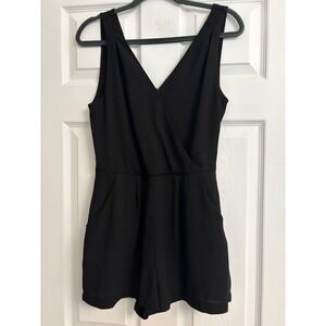 One Clothing Los Angeles Black Surplice V-Neck Sleeveless‎ Romper Size M Pockets